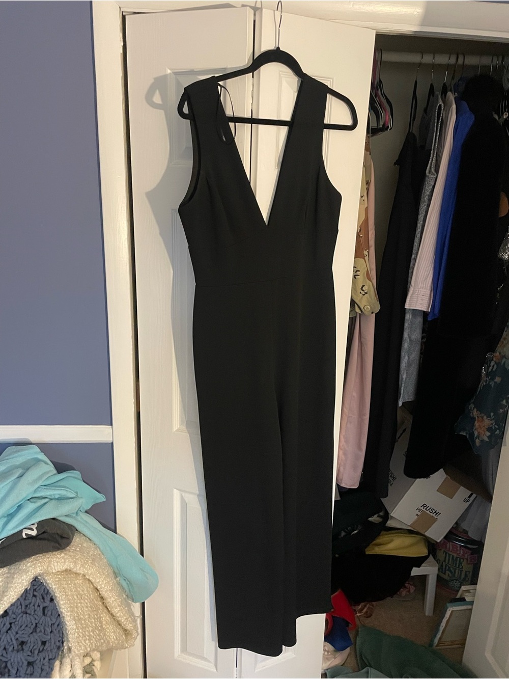 Lulu's Black Deep V Wide-Leg Jumpsuit - Picture 2 of 5